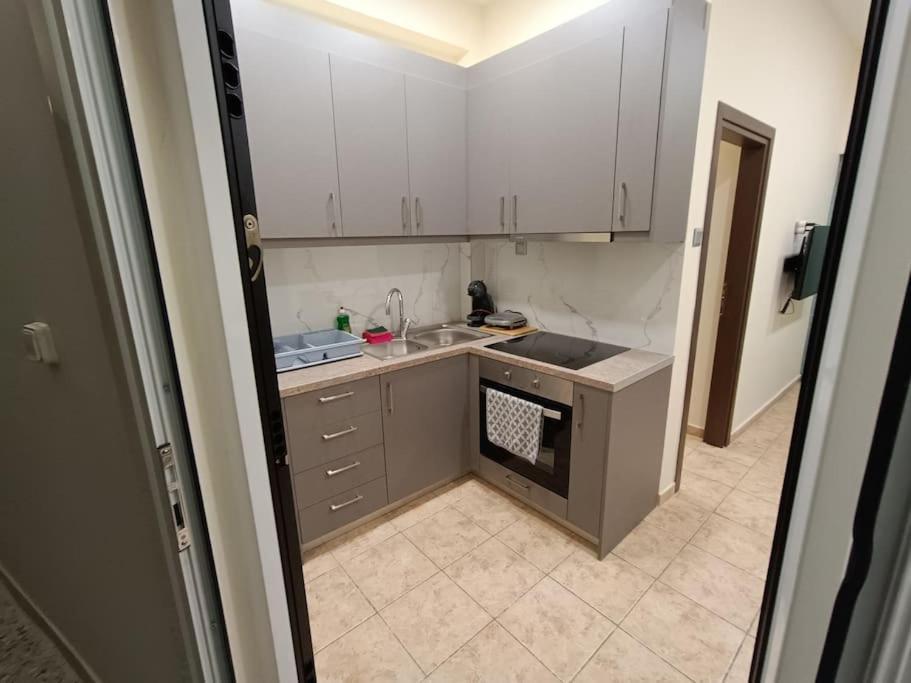 Athens Sky Suites 1 Pire Dış mekan fotoğraf